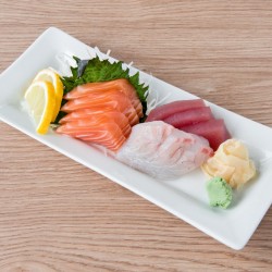 10 SASHIMI MIX ET RIZ